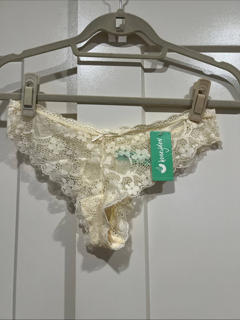 Honeydew Intimates Cream Lace Bikini Panty NWT
